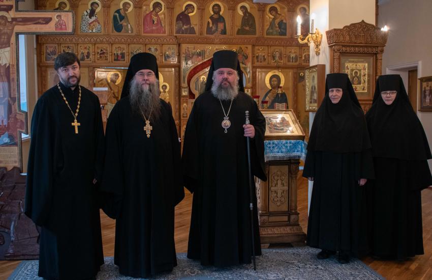 na_baze_kurskoy_seminarii_otkrylis_kursy_dlya_monashestvuyushchikh.jpg